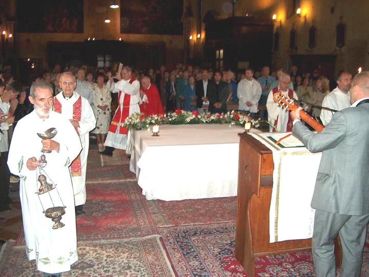 ingresso dei presbiteri e del Vicario del Vescovo