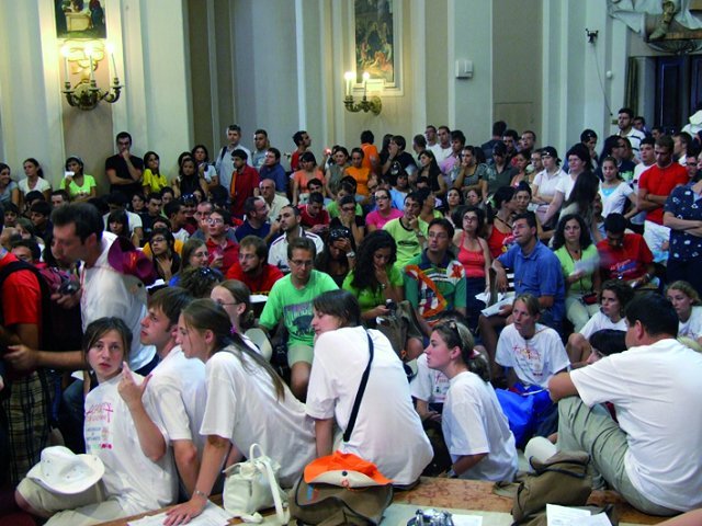 I giovani in cattedrale con padre Bruno